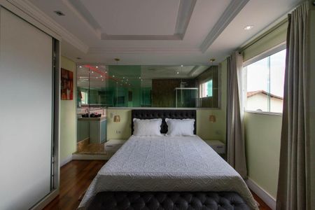 Casa à venda com 330m², 3 quartos e 5 vagasQuarto Suíte