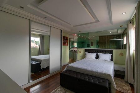 Casa à venda com 330m², 3 quartos e 5 vagasQuarto Suíte