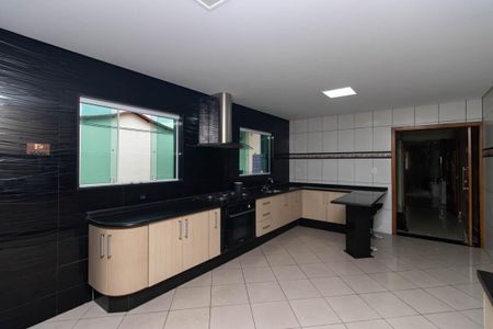 Casa à venda com 330m², 3 quartos e 5 vagasCozinha