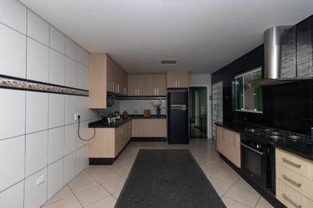 Casa à venda com 330m², 3 quartos e 5 vagasCozinha