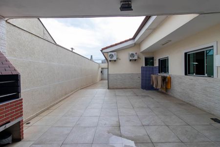 Casa à venda com 330m², 3 quartos e 5 vagasQuintal