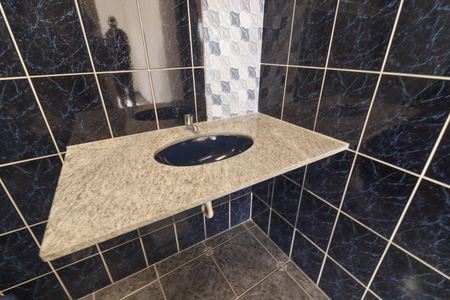 Casa à venda com 348m², 4 quartos e 2 vagas Casa à venda com 348m², 4 quartos e 2 vagasBanheiro da Suíte