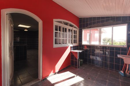 Casa à venda com 348m², 4 quartos e 2 vagas Casa à venda com 348m², 4 quartos e 2 vagasÁrea de Serviço