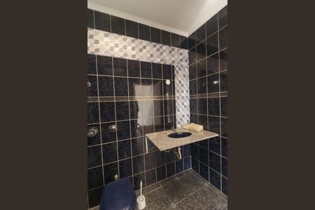 Casa à venda com 348m², 4 quartos e 2 vagas Casa à venda com 348m², 4 quartos e 2 vagasBanheiro da Suíte