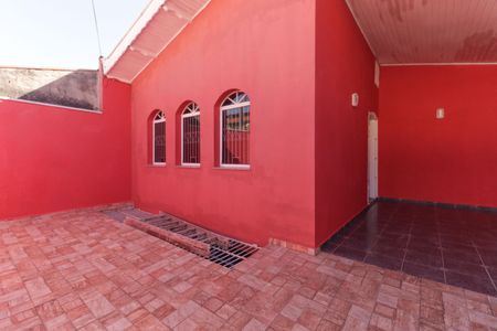 Casa à venda com 348m², 4 quartos e 2 vagas Casa à venda com 348m², 4 quartos e 2 vagasQuintal
