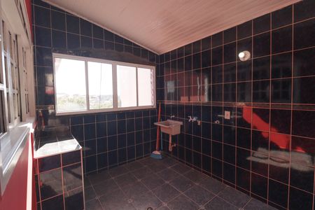 Casa à venda com 348m², 4 quartos e 2 vagas Casa à venda com 348m², 4 quartos e 2 vagasÁrea de Serviço