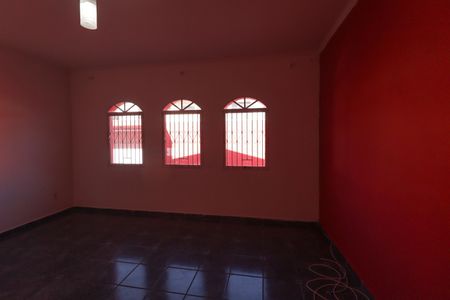 Casa à venda com 348m², 4 quartos e 2 vagas Casa à venda com 348m², 4 quartos e 2 vagasSala
