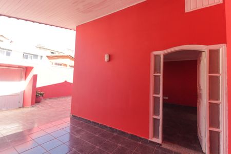 Casa à venda com 348m², 4 quartos e 2 vagas Casa à venda com 348m², 4 quartos e 2 vagasQuintal