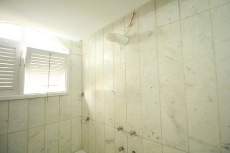 Casa para alugar com 800m², 6 quartos e 6 vagasBanheiro  Suíte 2