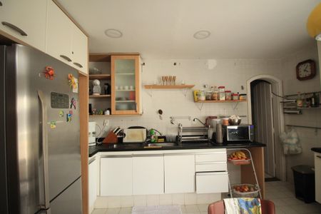 Casa para alugar com 800m², 6 quartos e 6 vagasCozinha