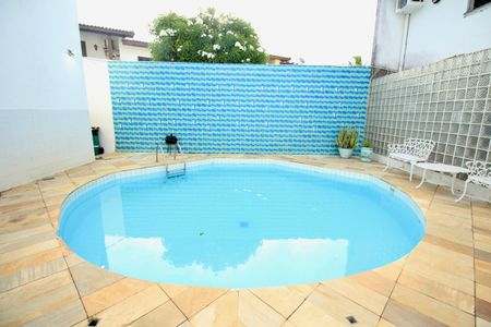 Casa para alugar com 800m², 6 quartos e 6 vagasÁrea externa