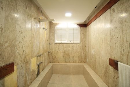 Casa para alugar com 800m², 6 quartos e 6 vagasBanheiro Suíte 1