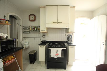 Casa para alugar com 800m², 6 quartos e 6 vagasCozinha