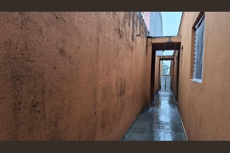 Casa à venda com 116m², 2 quartos e 4 vagasCorredor lareral