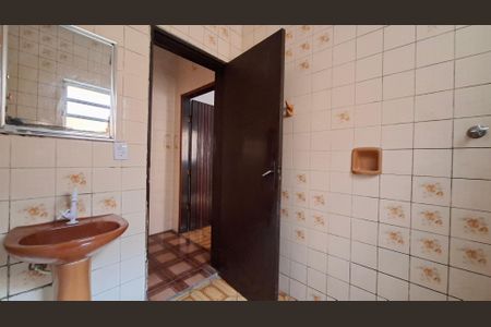 Casa à venda com 116m², 2 quartos e 4 vagasBanheiro 2