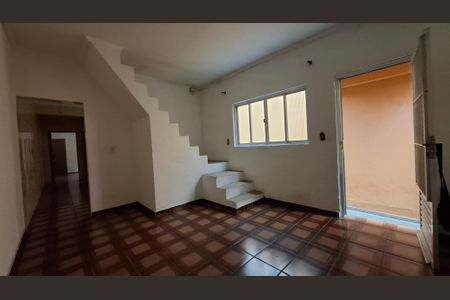 Casa à venda com 116m², 2 quartos e 4 vagasSala