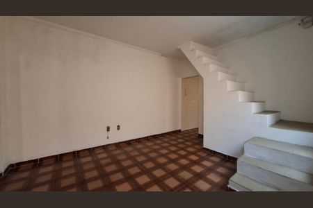 Casa à venda com 116m², 2 quartos e 4 vagasSala