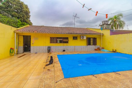 Casa à venda com 100m², 2 quartos e 1 vaga Casa à venda com 100m², 2 quartos e 1 vagaPiscina