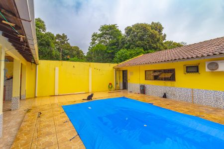 Casa à venda com 100m², 2 quartos e 1 vaga Casa à venda com 100m², 2 quartos e 1 vagaPiscina