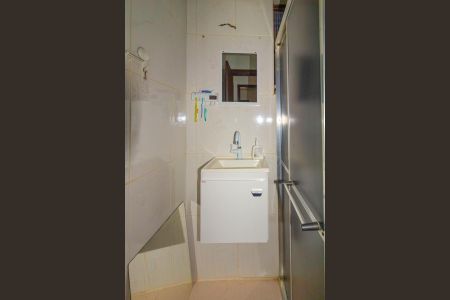 Casa à venda com 100m², 2 quartos e 1 vaga Casa à venda com 100m², 2 quartos e 1 vagaBanheiro