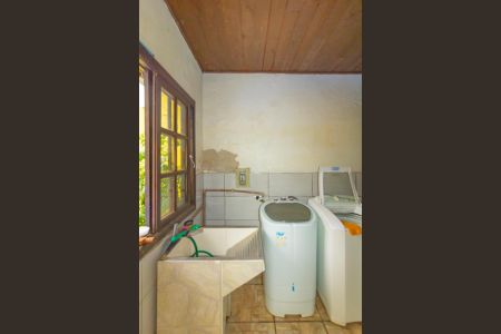 Casa à venda com 100m², 2 quartos e 1 vaga Casa à venda com 100m², 2 quartos e 1 vagaÁrea de Serviço