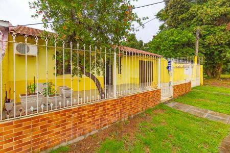 Casa à venda com 100m², 2 quartos e 1 vaga Casa à venda com 100m², 2 quartos e 1 vagaFachada/Vista da Rua