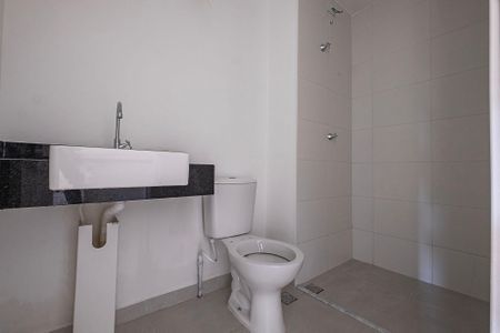 Studio para alugar com 24m², 1 quarto e sem vaga Studio para alugar com 24m², 1 quarto e sem vagaBanheiro