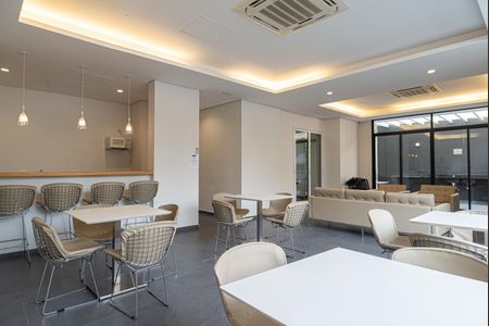 Apartamento para alugar com 38m², 1 quarto e 1 vaga Apartamento para alugar com 38m², 1 quarto e 1 vagaÁrea comum - Salão de festas