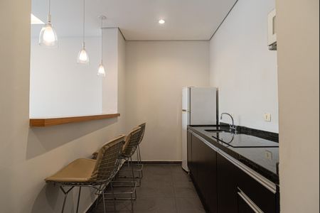 Apartamento para alugar com 38m², 1 quarto e 1 vaga Apartamento para alugar com 38m², 1 quarto e 1 vagaÁrea comum - Salão de festas