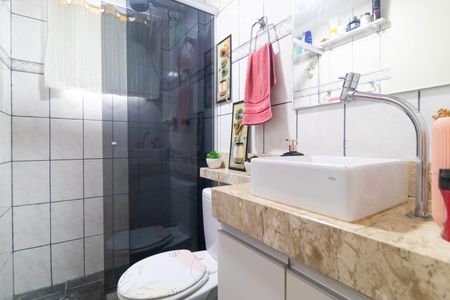 Apartamento à venda com 55m², 2 quartos e 1 vaga Apartamento à venda com 55m², 2 quartos e 1 vagaBanheiro