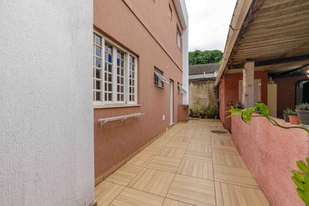 Casa para alugar com 450m², 4 quartos e 6 vagas Casa para alugar com 450m², 4 quartos e 6 vagasÁrea Externa