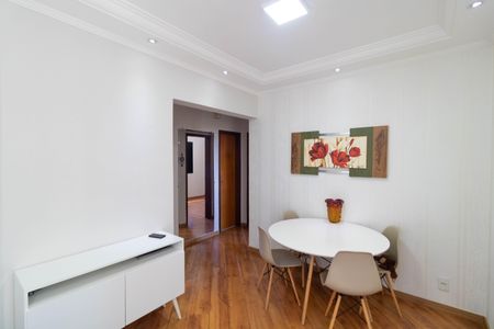 Apartamento à venda com 65m², 2 quartos e 1 vagaSalas