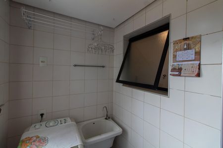 Apartamento à venda com 65m², 2 quartos e 1 vagaÁrea de Serviço