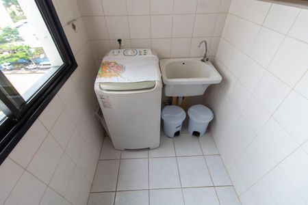 Apartamento à venda com 65m², 2 quartos e 1 vagaÁrea de Serviço