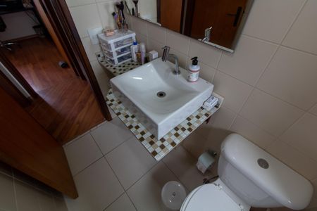 Apartamento à venda com 65m², 2 quartos e 1 vagaBanheiro Social