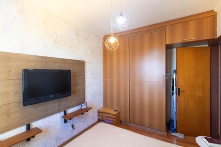 Apartamento à venda com 65m², 2 quartos e 1 vagaQuarto 02