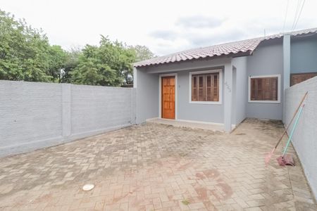 Casa à venda com 55m², 2 quartos e 3 vagasFachada