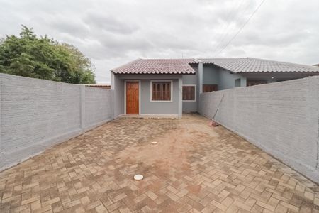 Casa à venda com 55m², 2 quartos e 3 vagasFachada