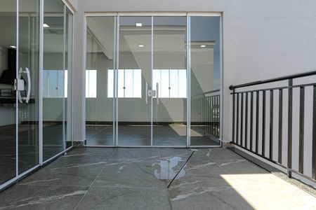 Apartamento para alugar com 51m², 2 quartos e 1 vaga Apartamento para alugar com 51m², 2 quartos e 1 vagaÁrea Comum - Varanda - Salão de Festas