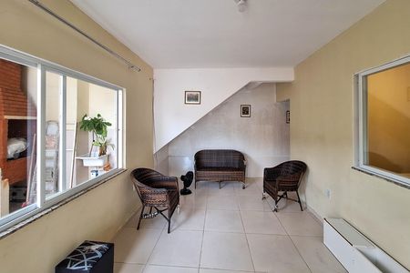 Casa à venda com 190m², 2 quartos e sem vaga Casa à venda com 190m², 2 quartos e sem vagaSala