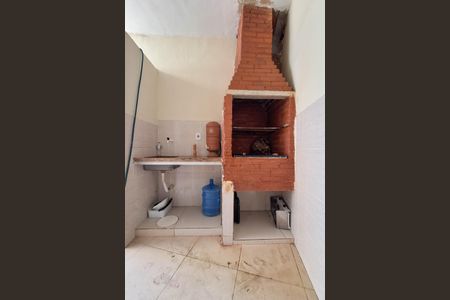 Casa à venda com 190m², 2 quartos e sem vaga Casa à venda com 190m², 2 quartos e sem vagaQuintal