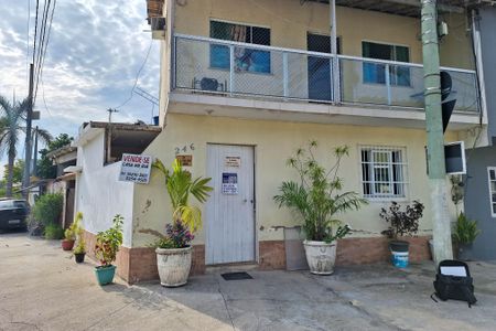 Casa à venda com 190m², 2 quartos e sem vaga Casa à venda com 190m², 2 quartos e sem vagaFachada/Placa