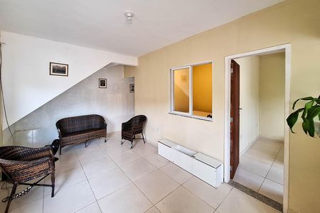 Casa à venda com 190m², 2 quartos e sem vaga Casa à venda com 190m², 2 quartos e sem vagaSala