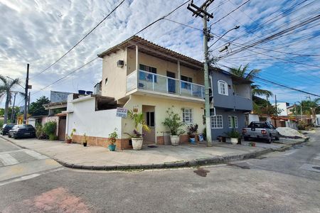 Casa à venda com 190m², 2 quartos e sem vaga Casa à venda com 190m², 2 quartos e sem vagaFachada