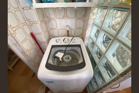 Apartamento para alugar com 75m², 2 quartos e sem vagaCozinha e Área de Serviço