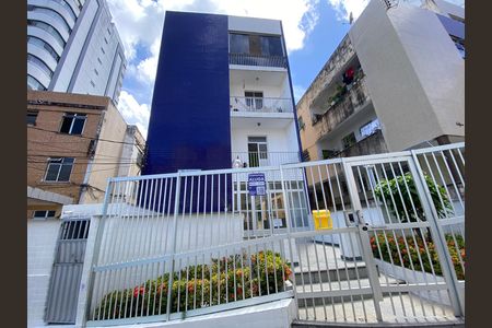 Apartamento para alugar com 75m², 2 quartos e sem vagaFachada