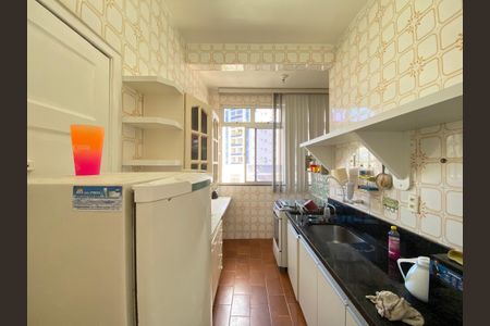 Apartamento para alugar com 75m², 2 quartos e sem vagaCozinha e Área de Serviço