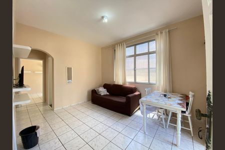 Apartamento para alugar com 75m², 2 quartos e sem vagaSala