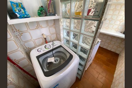 Apartamento para alugar com 75m², 2 quartos e sem vagaCozinha e Área de Serviço