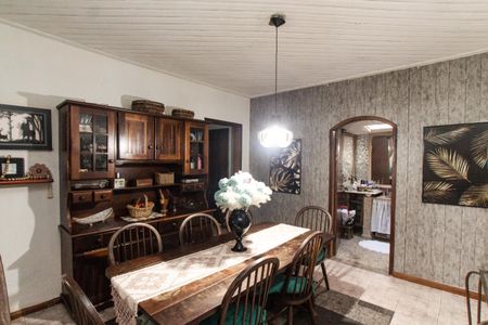 Casa à venda com 286m², 3 quartos e 6 vagas Casa à venda com 286m², 3 quartos e 6 vagasSala